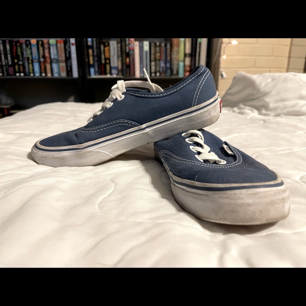 CUTE Jean Blue vans!